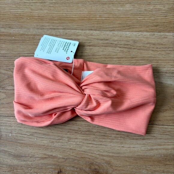 Lululemon Athletic Ribbed Nulu Twist Front Headband Pink NWT One Size - Picture 1 of 5